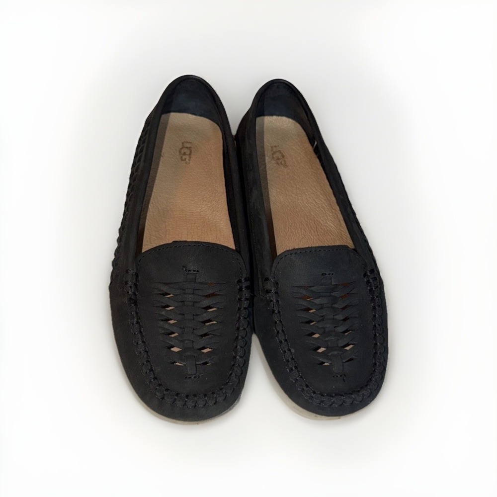 UGG Clary Moccasins Black Leather Drivers Flats Women's Size 7 S/N 1009881